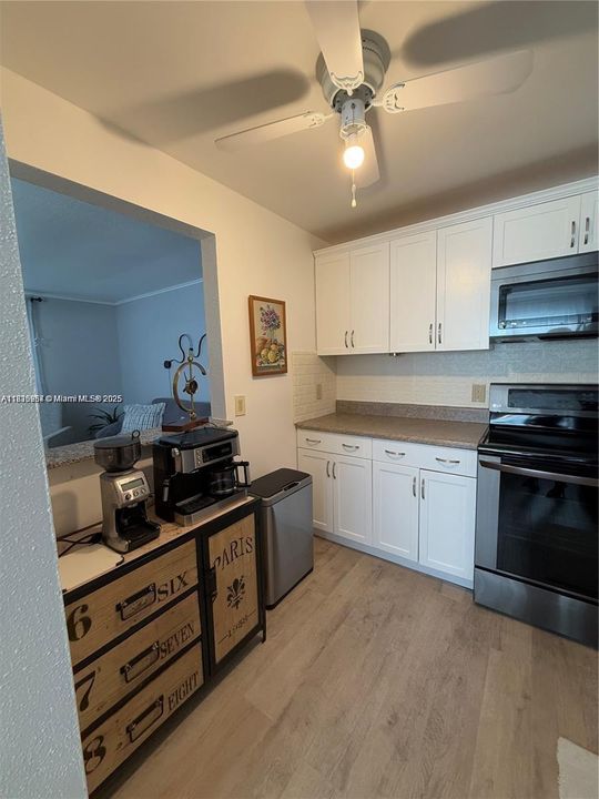Active With Contract: $79,000 (1 beds, 1 baths, 720 Square Feet)