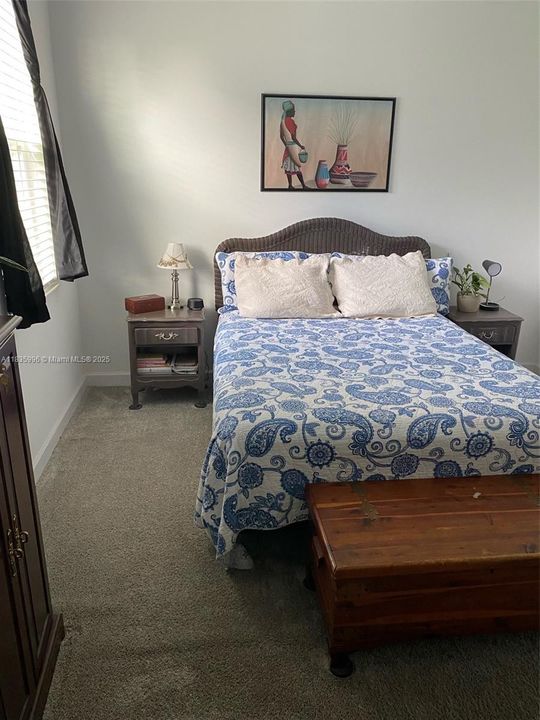 最近售出: $650,000 (5 贝兹, 3 浴室, 3453 平方英尺)