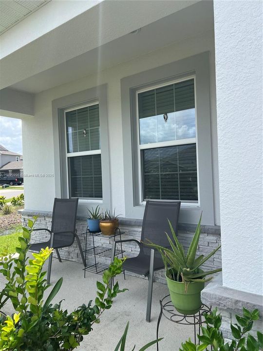 最近售出: $650,000 (5 贝兹, 3 浴室, 3453 平方英尺)