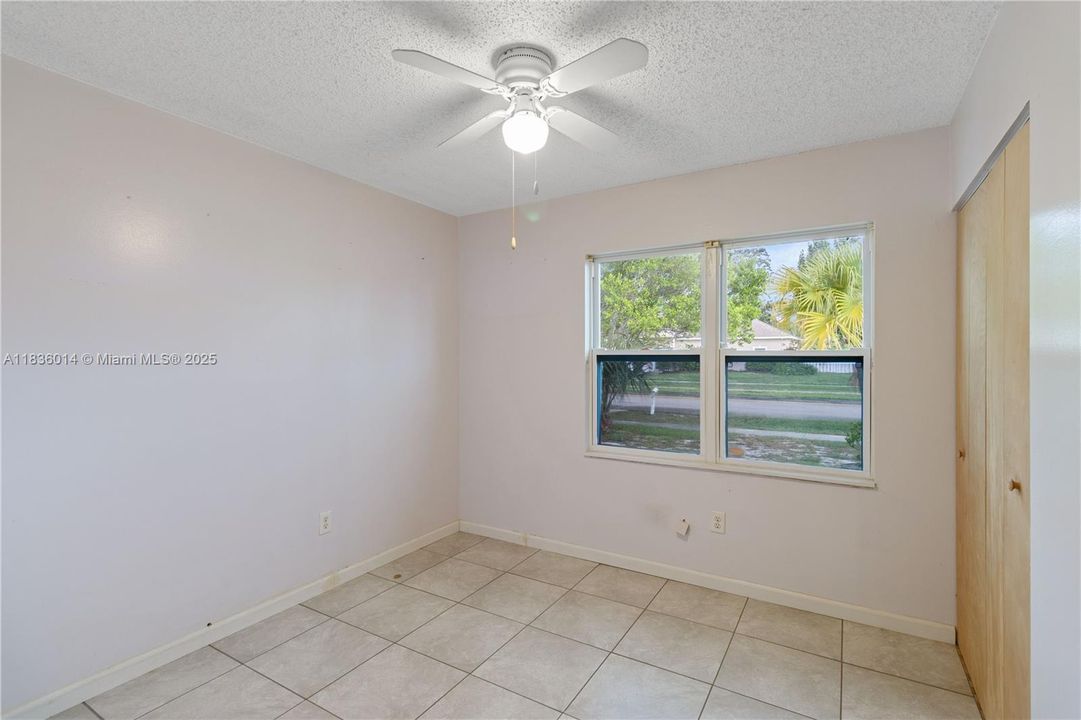 最近售出: $215,000 (3 贝兹, 2 浴室, 1148 平方英尺)