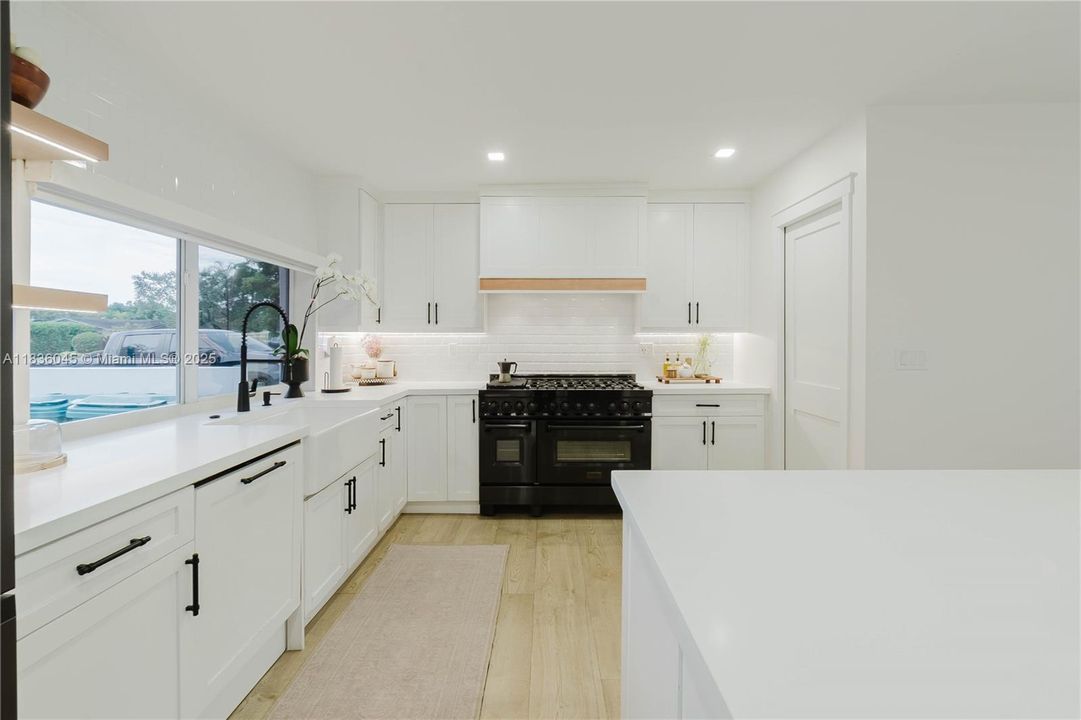 Recently Sold: $949,900 (3 beds, 2 baths, 1885 Square Feet)