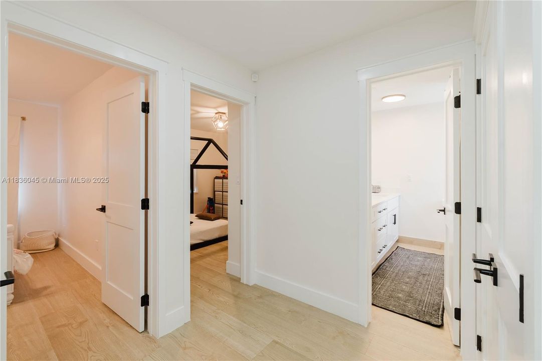 Recently Sold: $949,900 (3 beds, 2 baths, 1885 Square Feet)