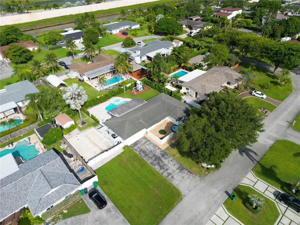 Recently Sold: $949,900 (3 beds, 2 baths, 1885 Square Feet)