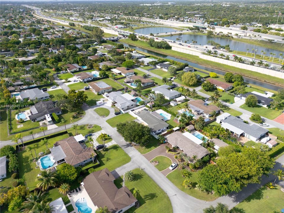 Recently Sold: $949,900 (3 beds, 2 baths, 1885 Square Feet)