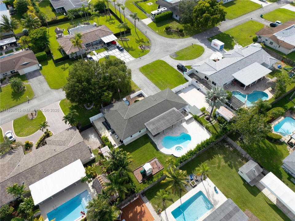 Recently Sold: $949,900 (3 beds, 2 baths, 1885 Square Feet)