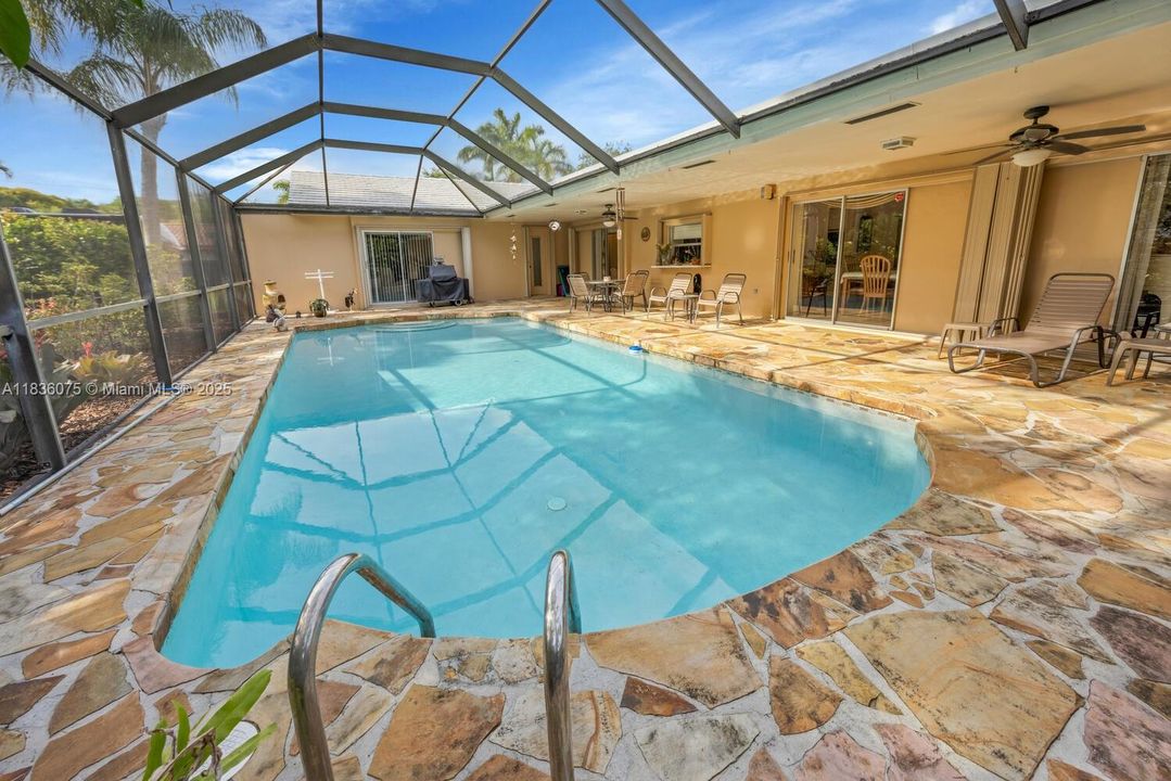 Recently Sold: $1,100,000 (4 beds, 2 baths, 2188 Square Feet)