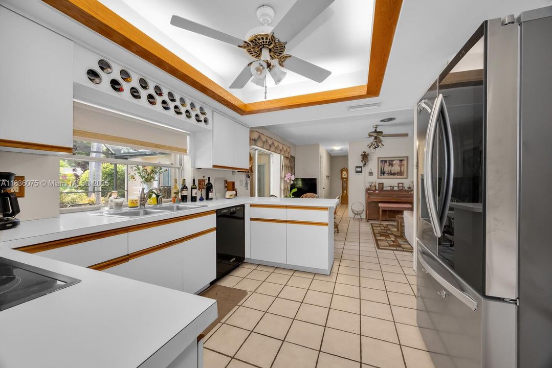 Recently Sold: $1,100,000 (4 beds, 2 baths, 2188 Square Feet)