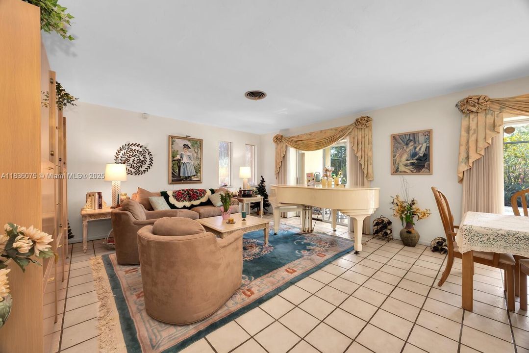 Recently Sold: $1,100,000 (4 beds, 2 baths, 2188 Square Feet)