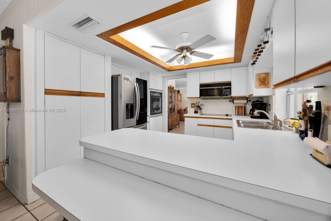 Recently Sold: $1,100,000 (4 beds, 2 baths, 2188 Square Feet)