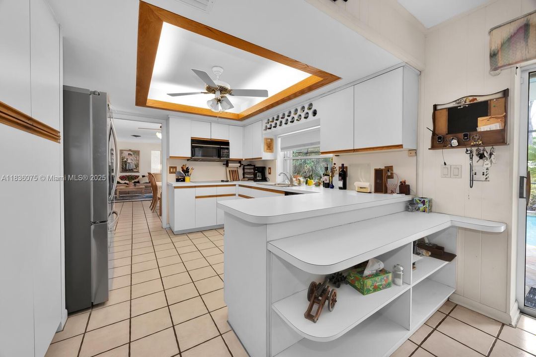 Recently Sold: $1,100,000 (4 beds, 2 baths, 2188 Square Feet)