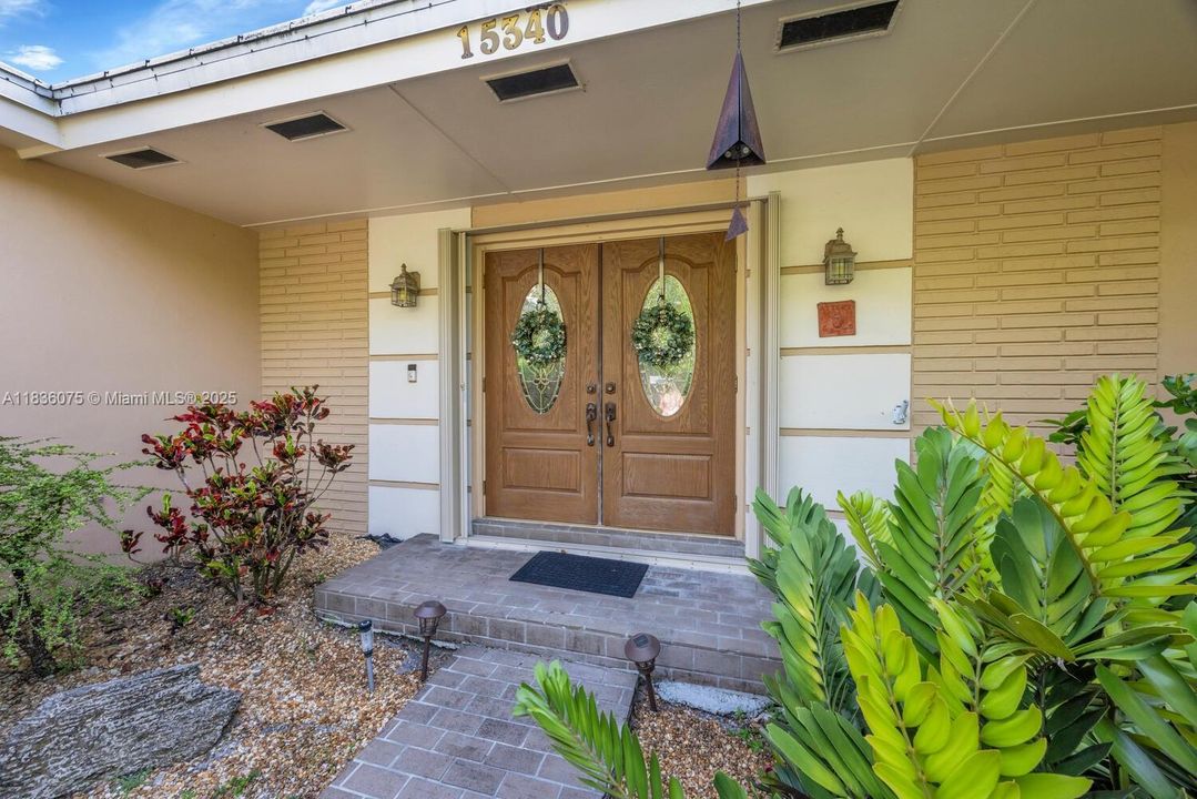 Recently Sold: $1,100,000 (4 beds, 2 baths, 2188 Square Feet)