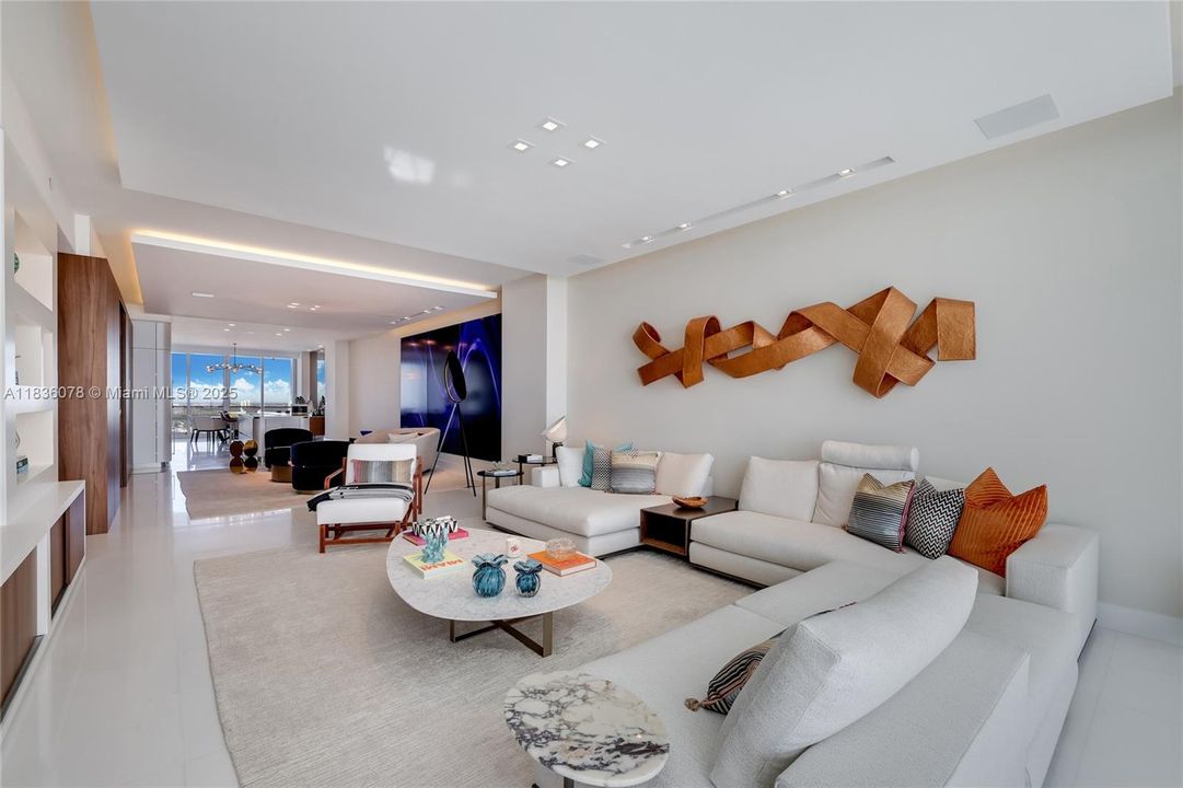 Недавно продано: $5,500,000 (3 спален, 4 ванн, 2913 Квадратных фут)