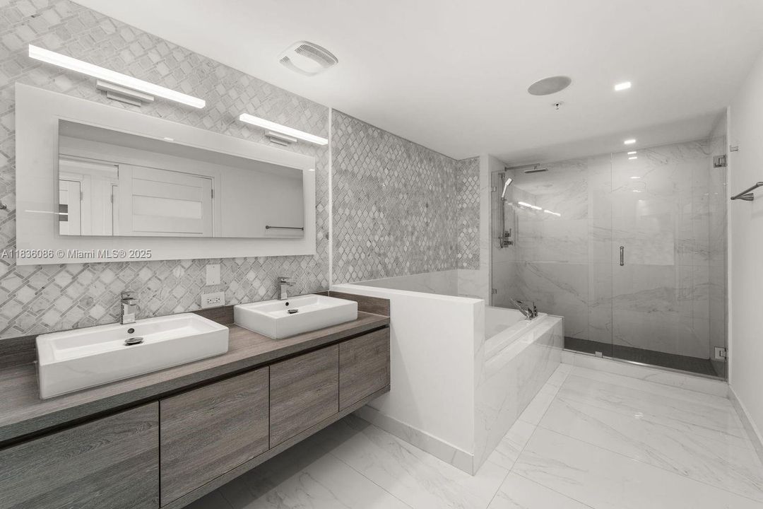 For Sale: $2,499,000 (4 beds, 4 baths, 3140 Square Feet)