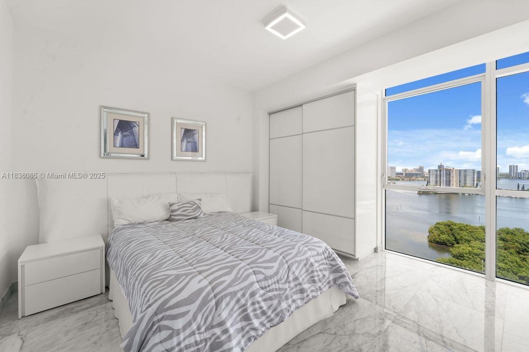 For Sale: $2,499,000 (4 beds, 4 baths, 3140 Square Feet)