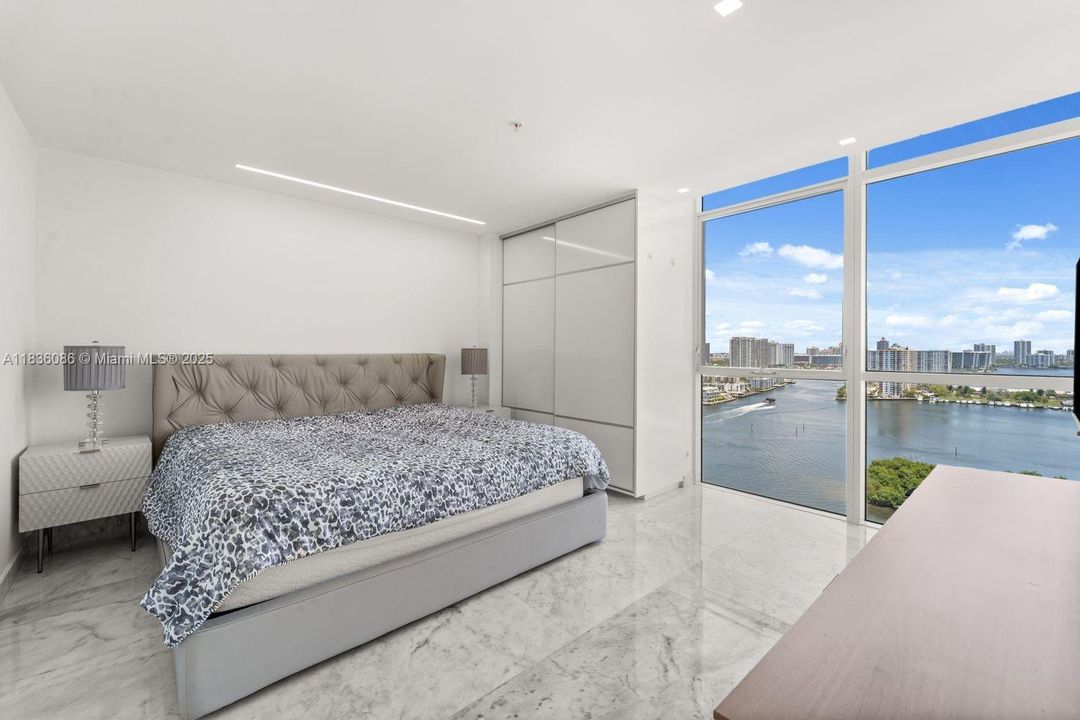 For Sale: $2,499,000 (4 beds, 4 baths, 3140 Square Feet)