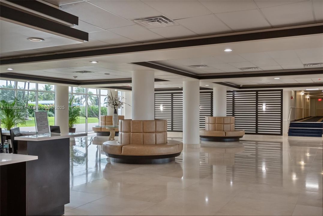 Active With Contract: $560,000 (2 beds, 2 baths, 1097 Square Feet)