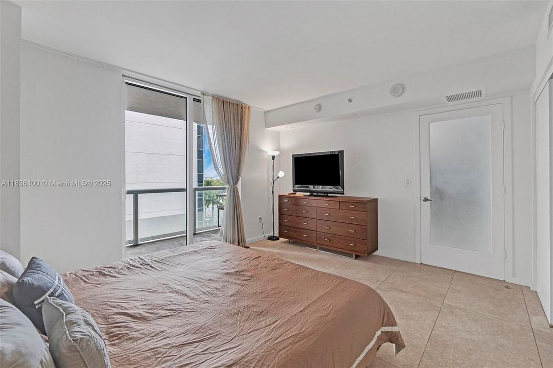 En Venta: $499,000 (2 camas, 2 baños, 1108 Pies cuadrados)