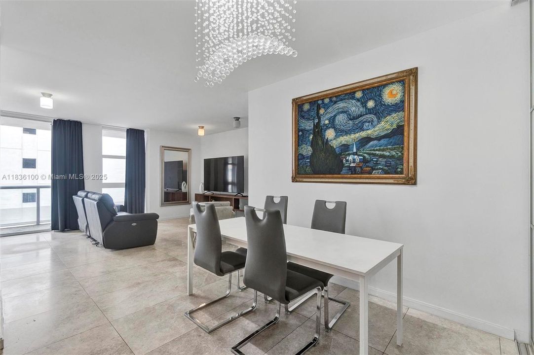 En Venta: $499,000 (2 camas, 2 baños, 1108 Pies cuadrados)