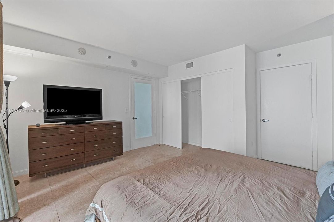 En Venta: $499,000 (2 camas, 2 baños, 1108 Pies cuadrados)