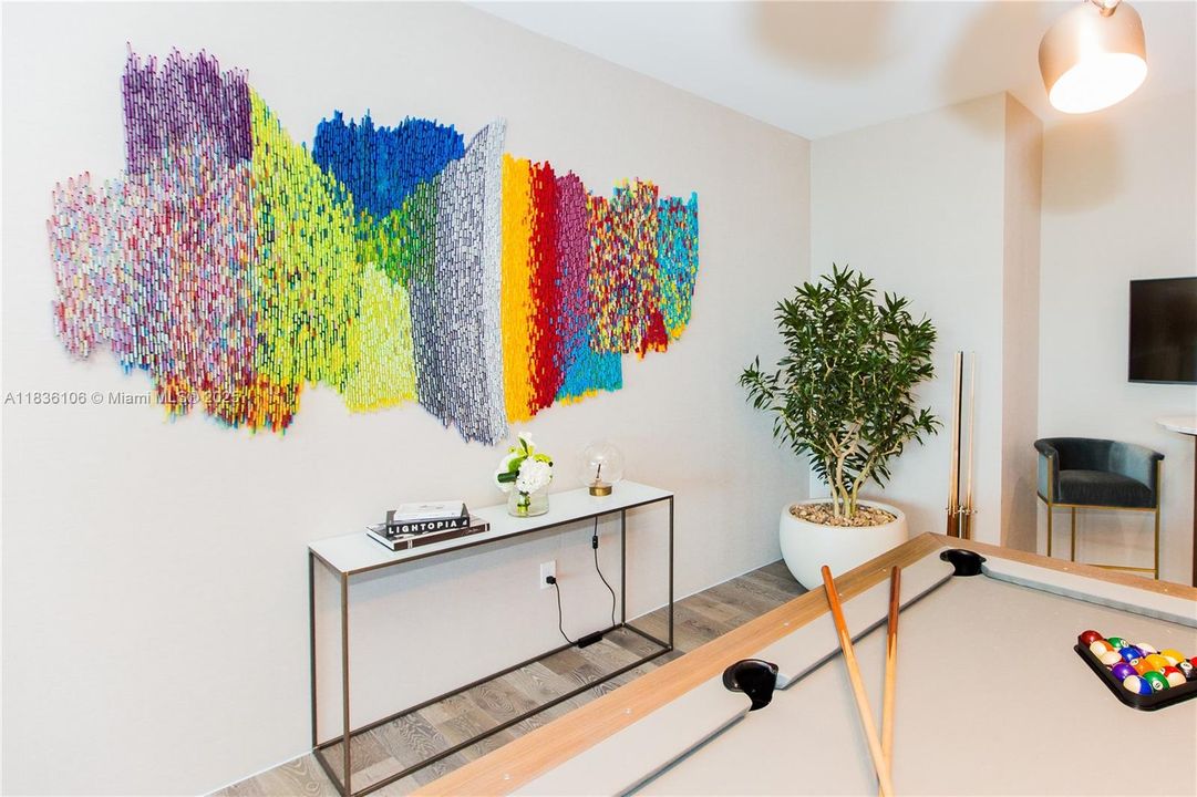 En Venta: $925,000 (2 camas, 3 baños, 1151 Pies cuadrados)