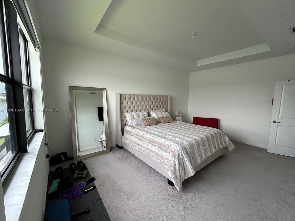 На продажу: $480,000 (3 спален, 2 ванн, 1832 Квадратных фут)