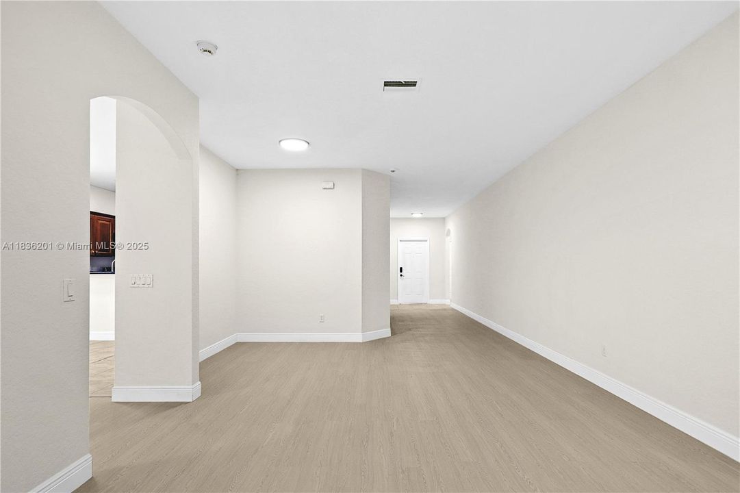 Vendido Recientemente: $459,900 (3 camas, 2 baños, 1842 Pies cuadrados)