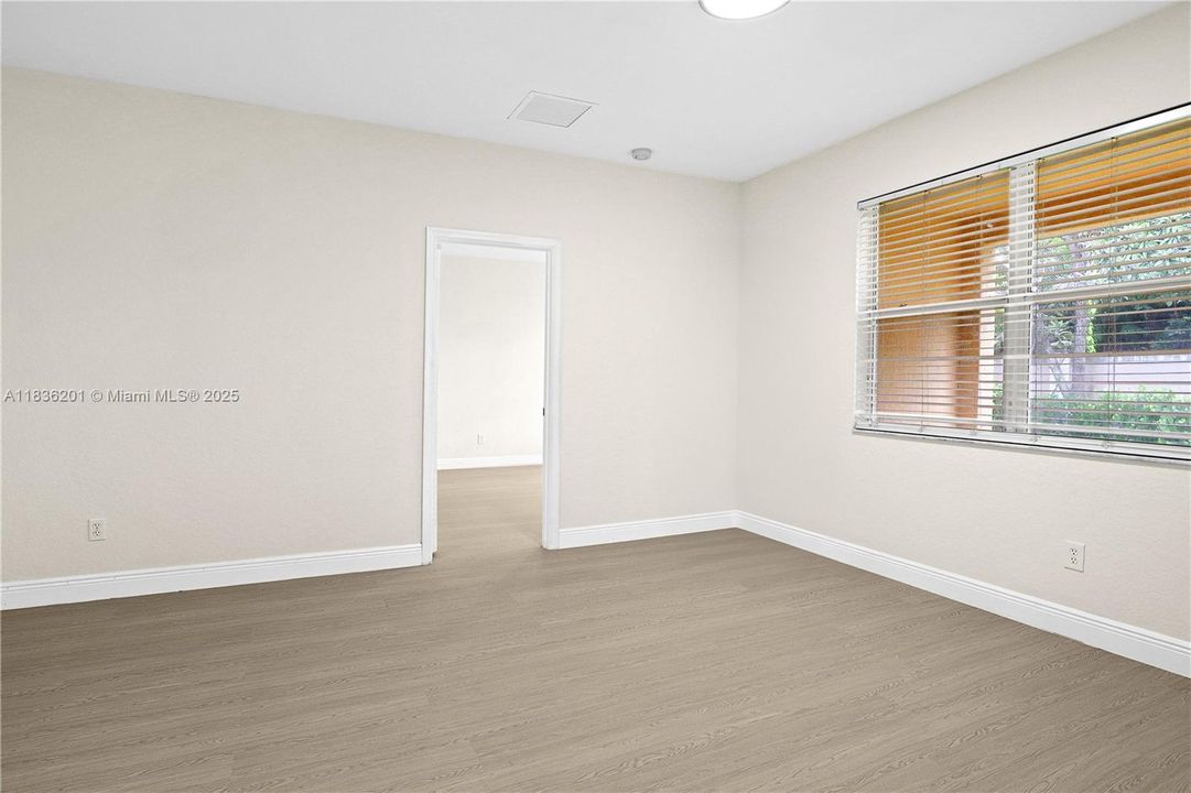 Vendido Recientemente: $459,900 (3 camas, 2 baños, 1842 Pies cuadrados)