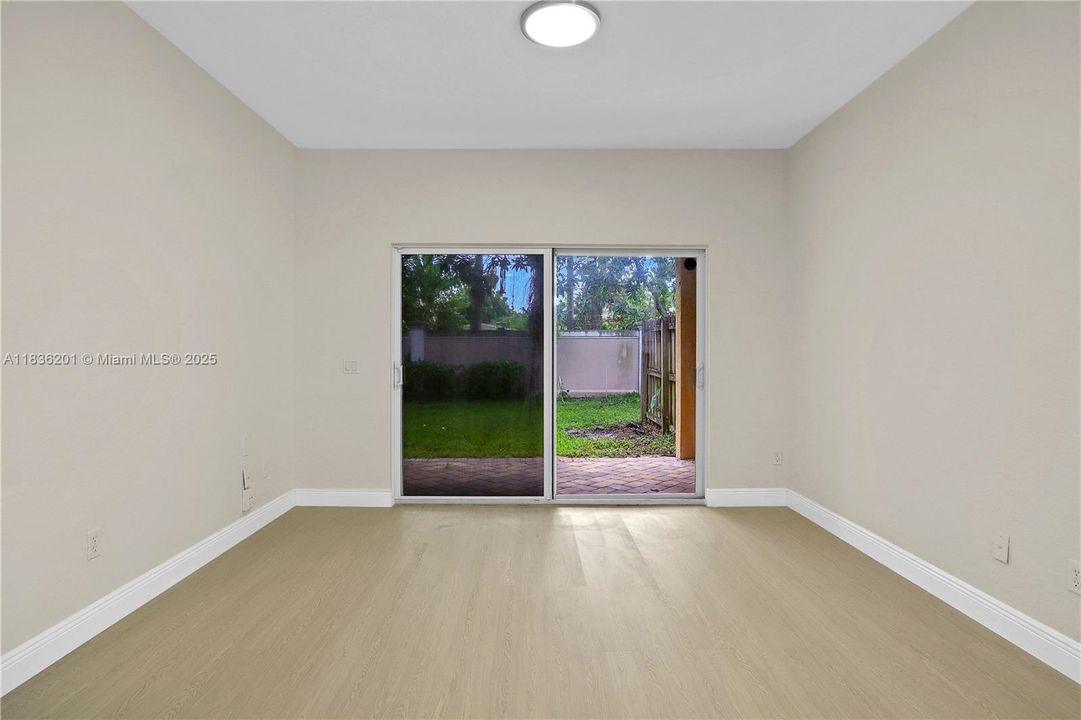 Vendido Recientemente: $459,900 (3 camas, 2 baños, 1842 Pies cuadrados)