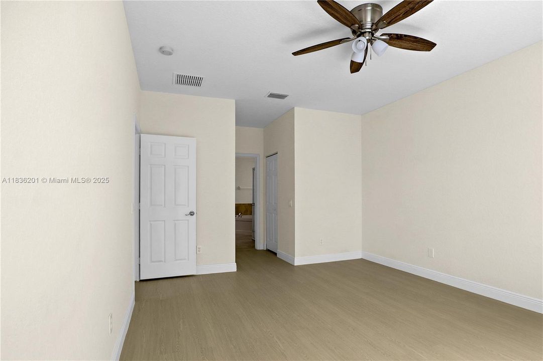 Vendido Recientemente: $459,900 (3 camas, 2 baños, 1842 Pies cuadrados)