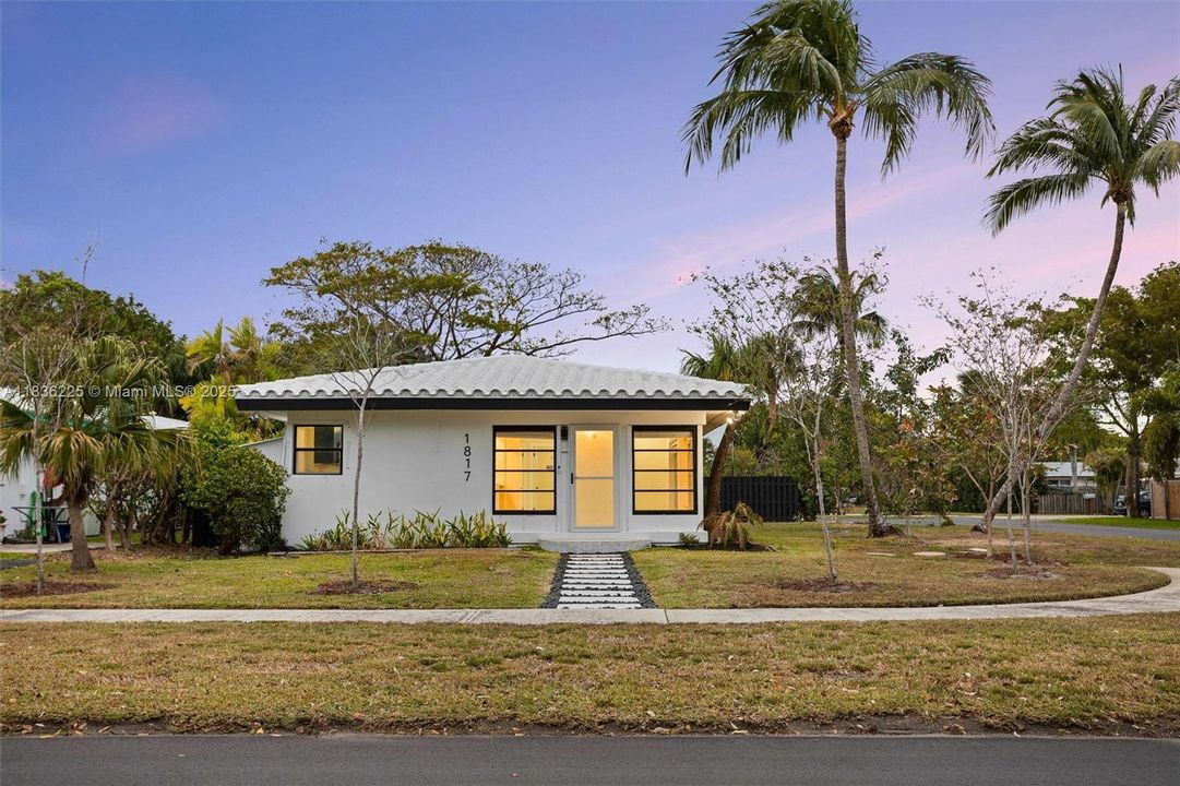 Недавно арендовано: $3,100 (2 спален, 2 ванн, 1196 Квадратных фут)