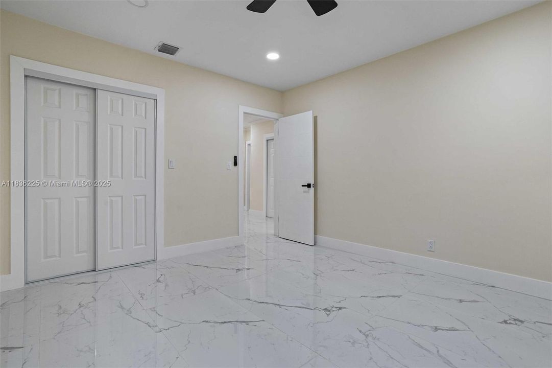 Недавно арендовано: $3,100 (2 спален, 2 ванн, 1196 Квадратных фут)