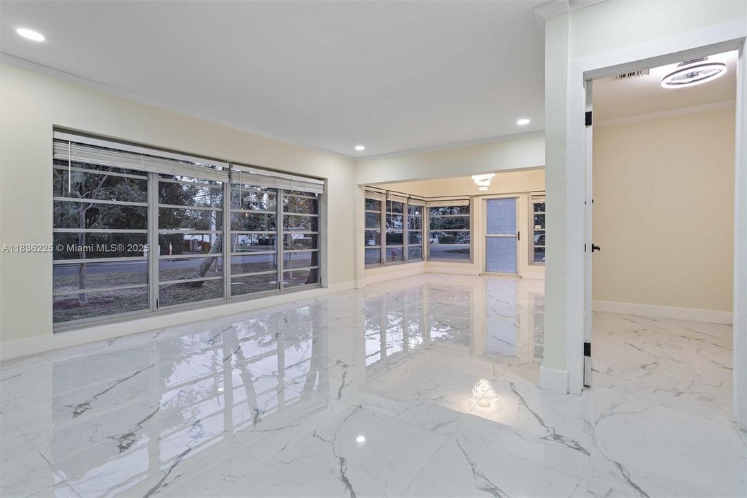 Недавно арендовано: $3,100 (2 спален, 2 ванн, 1196 Квадратных фут)