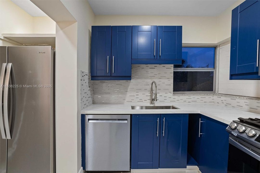 Недавно арендовано: $3,100 (2 спален, 2 ванн, 1196 Квадратных фут)