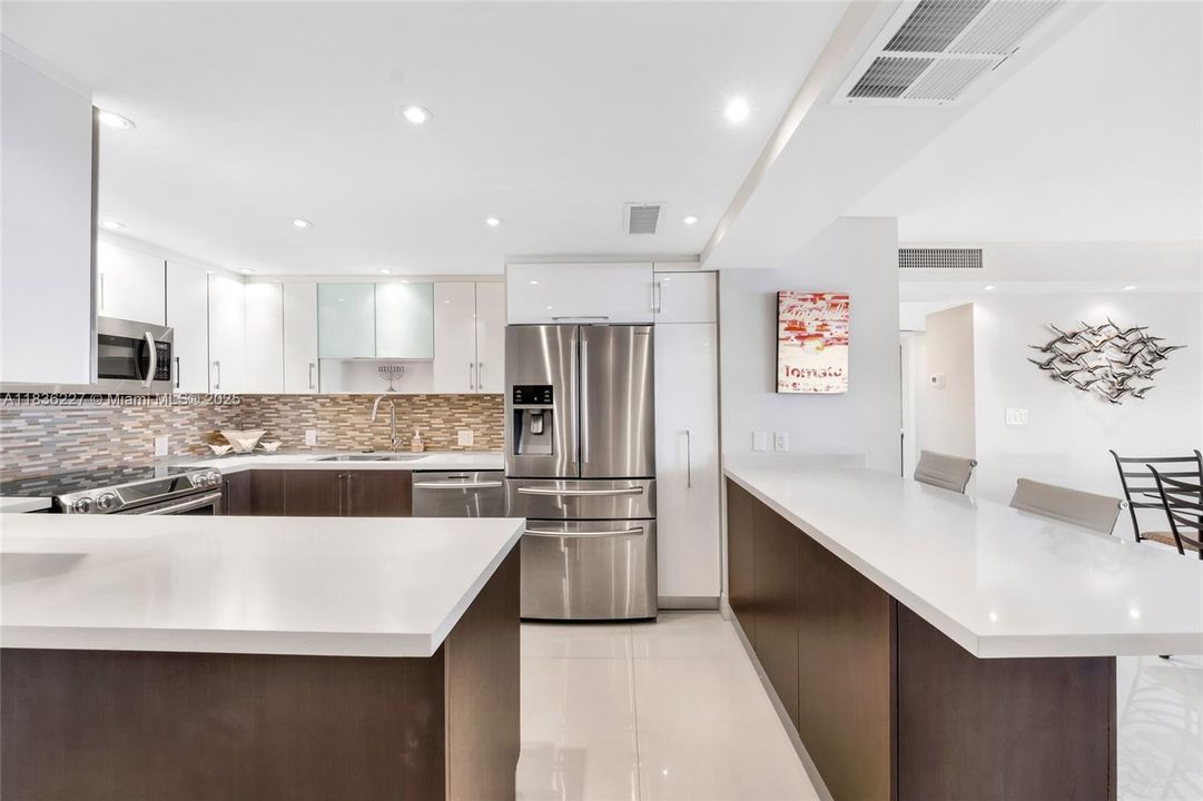 待售: $795,000 (2 贝兹, 2 浴室, 1603 平方英尺)