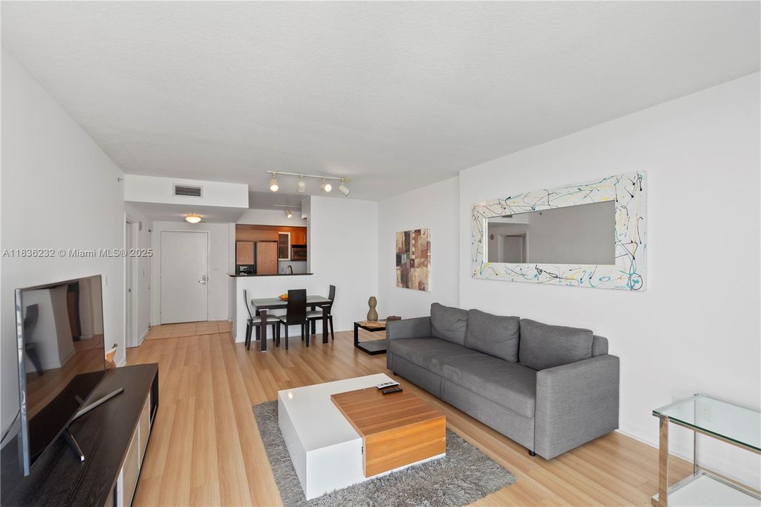 En Venta: $480,000 (1 camas, 1 baños, 846 Pies cuadrados)