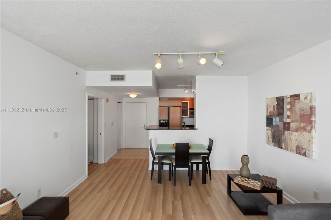 En Venta: $480,000 (1 camas, 1 baños, 846 Pies cuadrados)