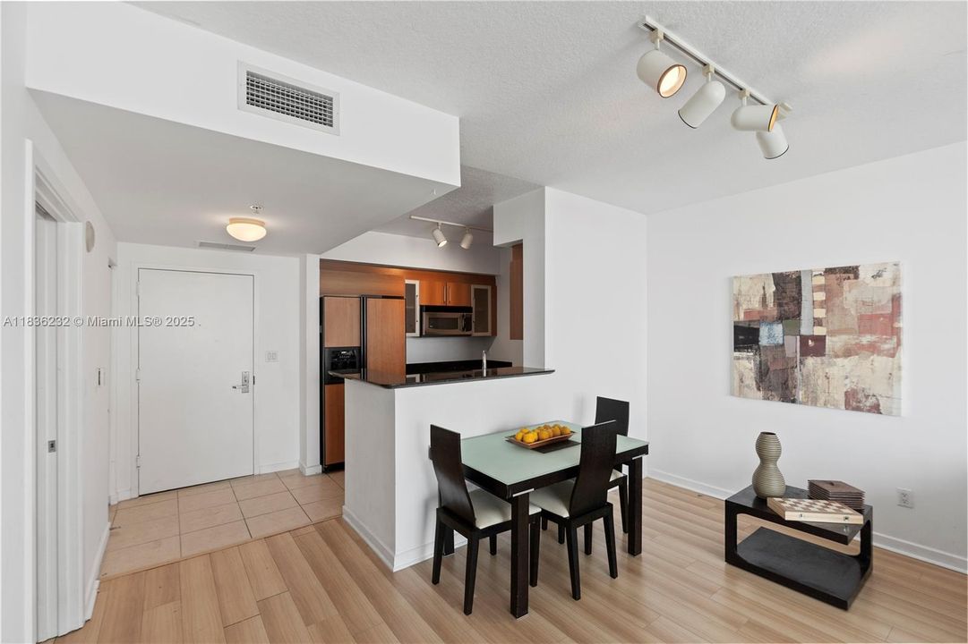 En Venta: $480,000 (1 camas, 1 baños, 846 Pies cuadrados)