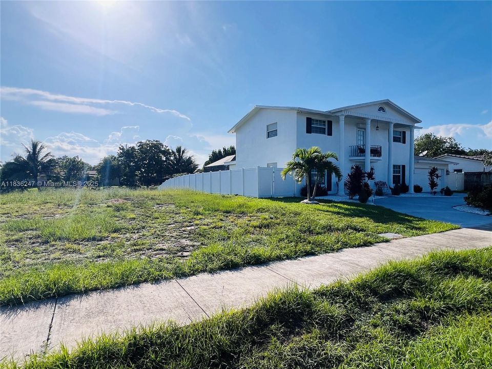 For Sale: $340,000 (0.21 acres)