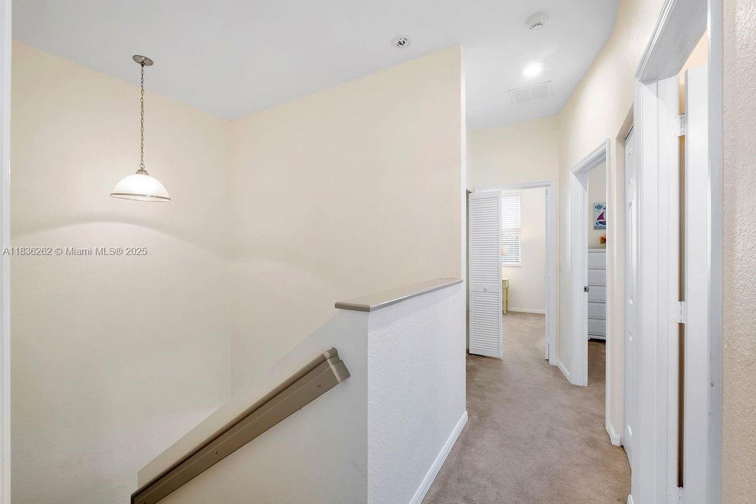 На продажу: $350,000 (3 спален, 2 ванн, 1536 Квадратных фут)