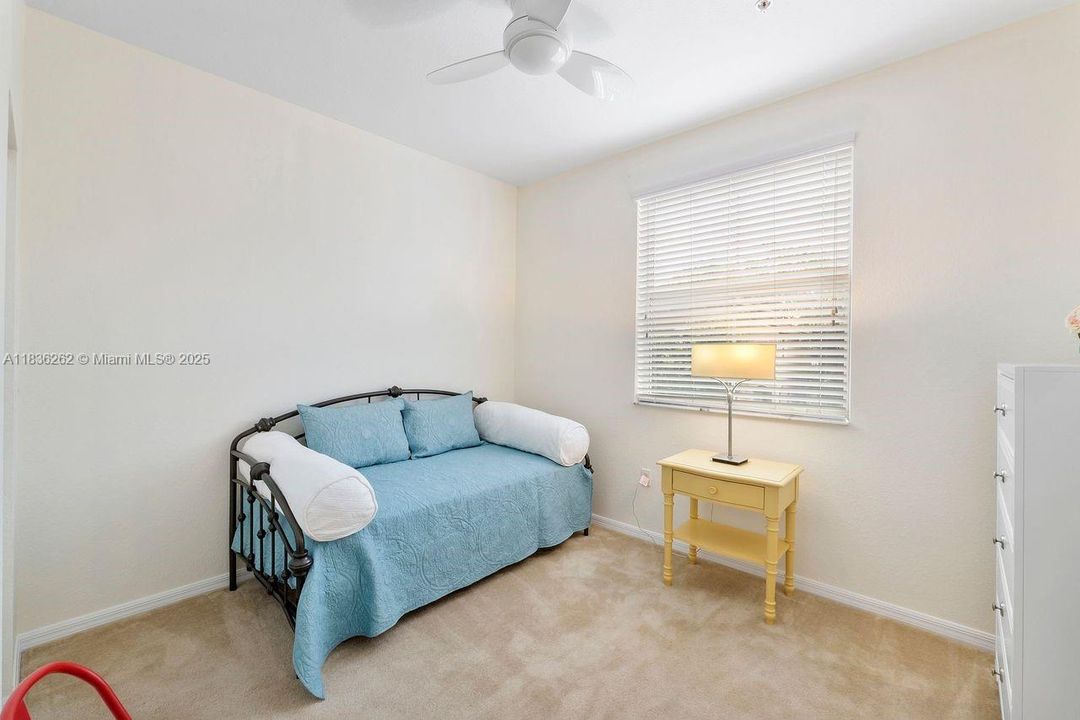 На продажу: $350,000 (3 спален, 2 ванн, 1536 Квадратных фут)