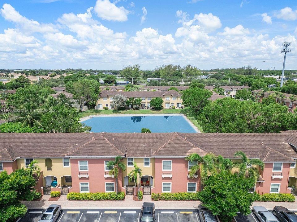 На продажу: $350,000 (3 спален, 2 ванн, 1536 Квадратных фут)