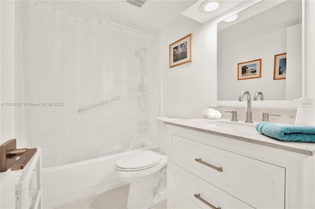 Light and bright bathroom