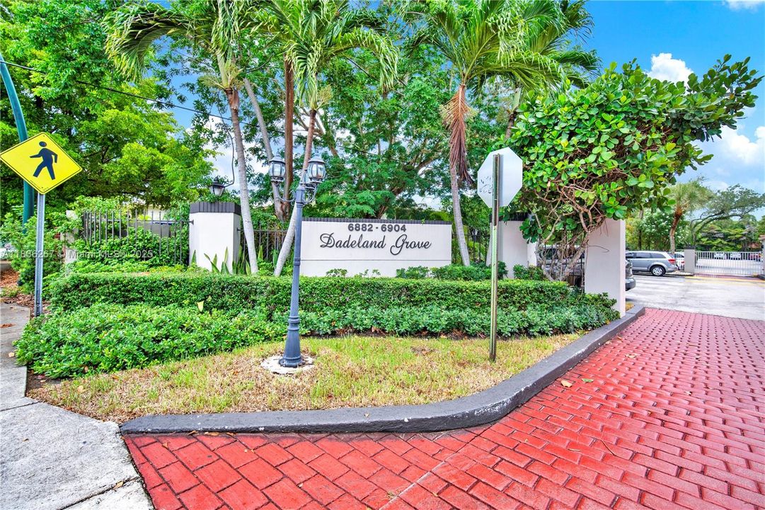 Dadeland Grove Community