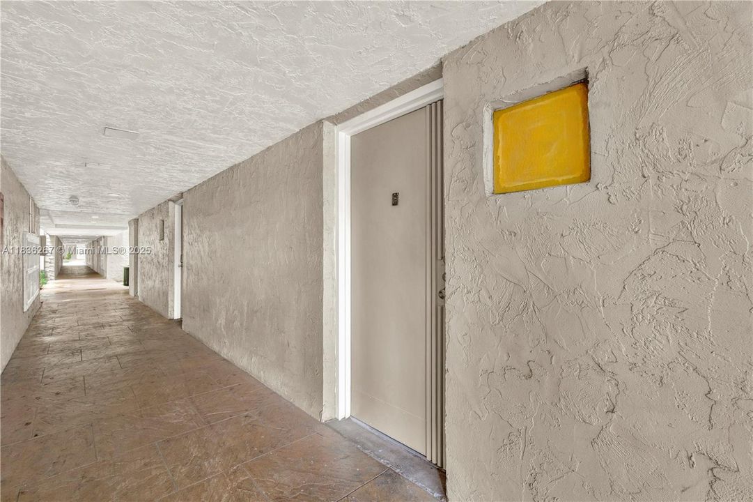 Open hallways and a view to the front door