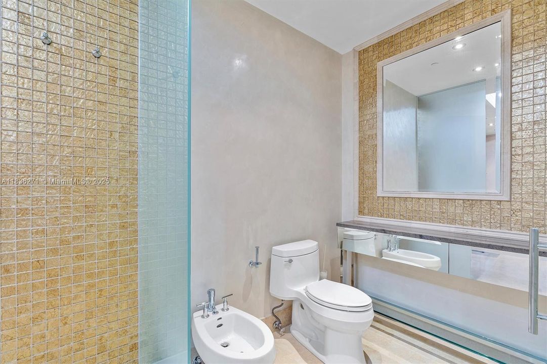 На продажу: $7,000,000 (3 спален, 3 ванн, 2839 Квадратных фут)