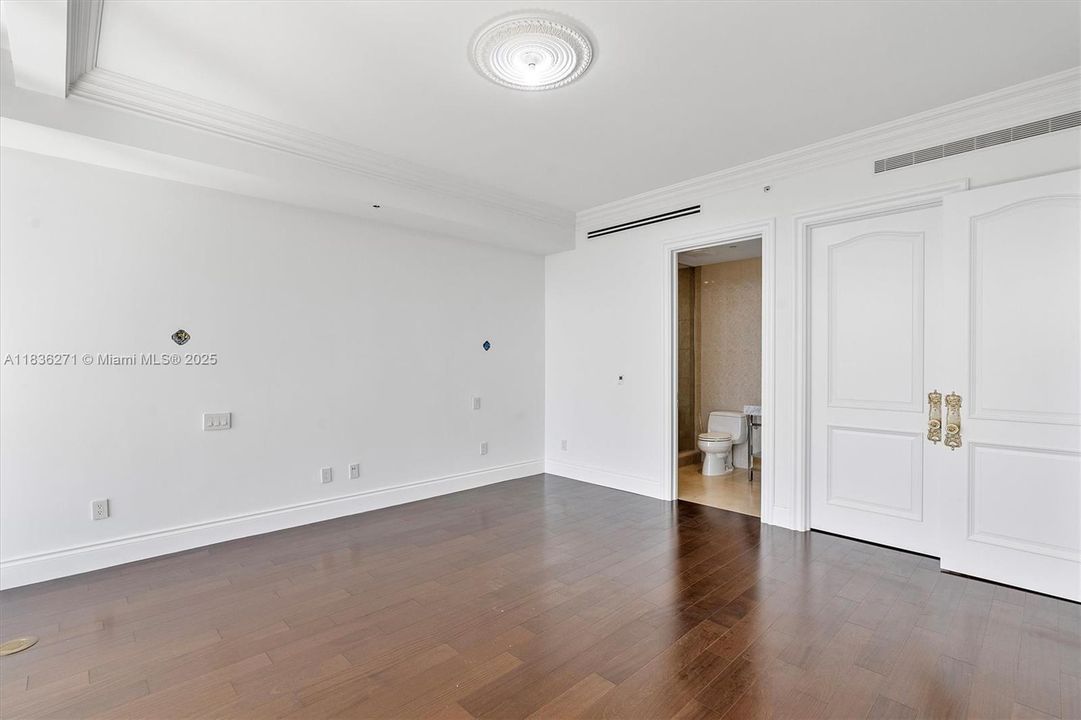 На продажу: $7,000,000 (3 спален, 3 ванн, 2839 Квадратных фут)