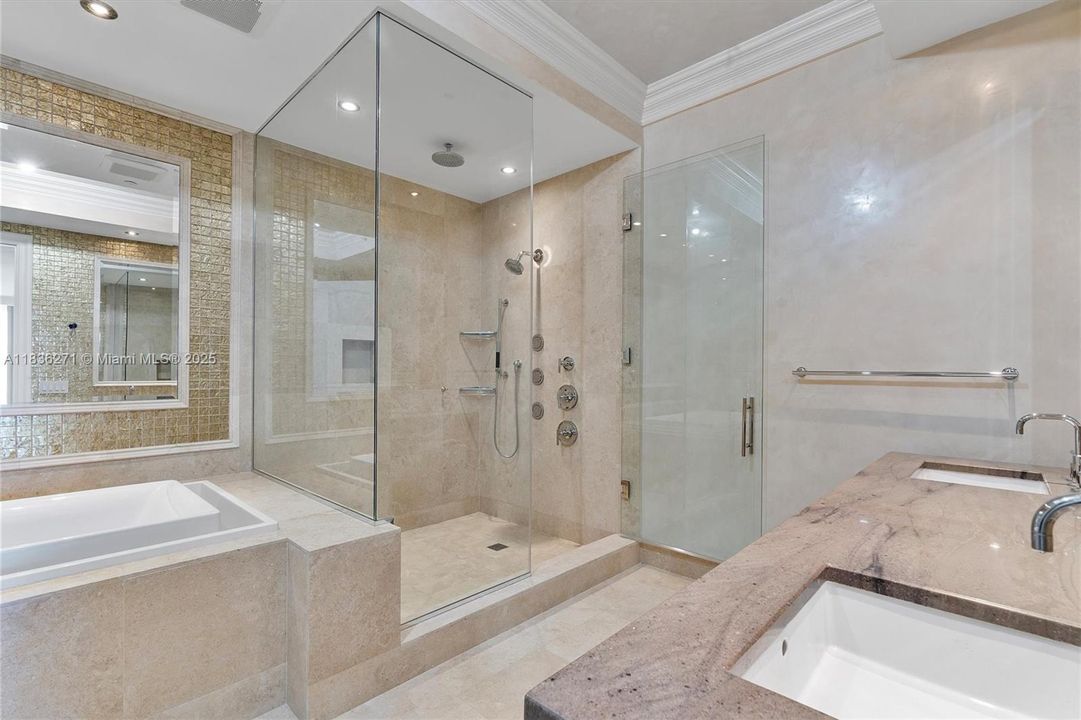 На продажу: $7,000,000 (3 спален, 3 ванн, 2839 Квадратных фут)