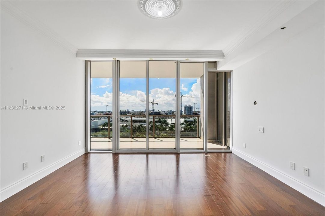 На продажу: $7,000,000 (3 спален, 3 ванн, 2839 Квадратных фут)