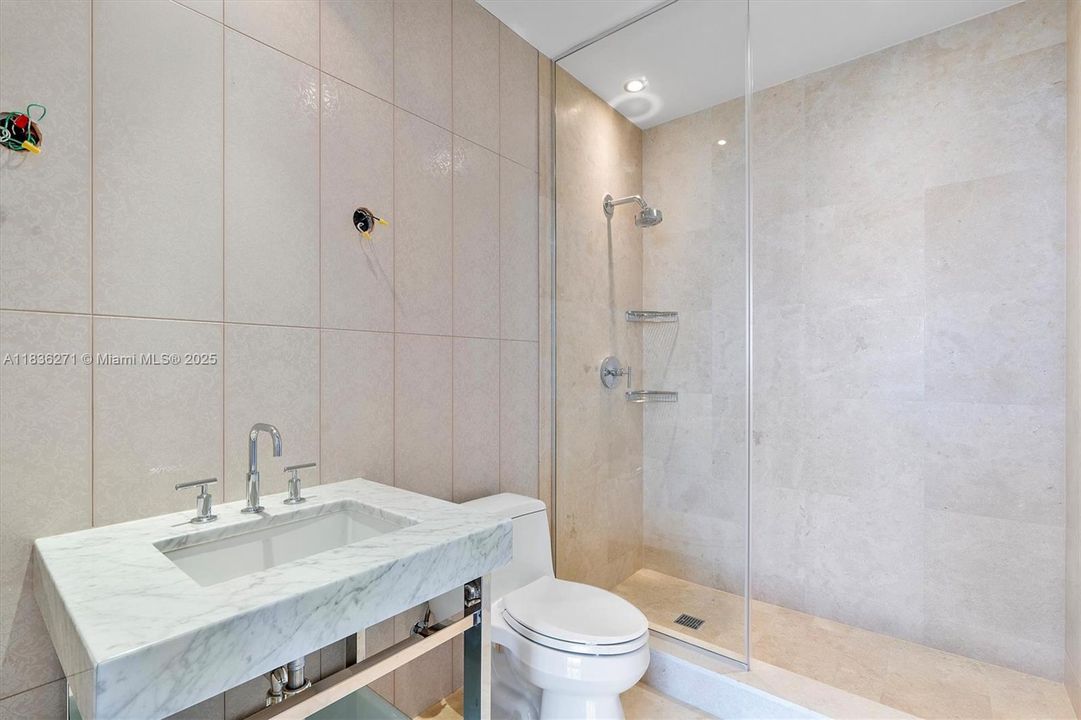 На продажу: $7,000,000 (3 спален, 3 ванн, 2839 Квадратных фут)