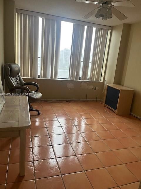En Venta: $350,000 (2 camas, 2 baños, 1370 Pies cuadrados)
